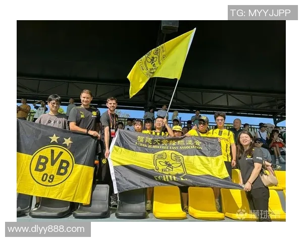 友谊赛精彩回顾多特蒙德大胜巴黎圣日耳曼红牌事件引发全场热议